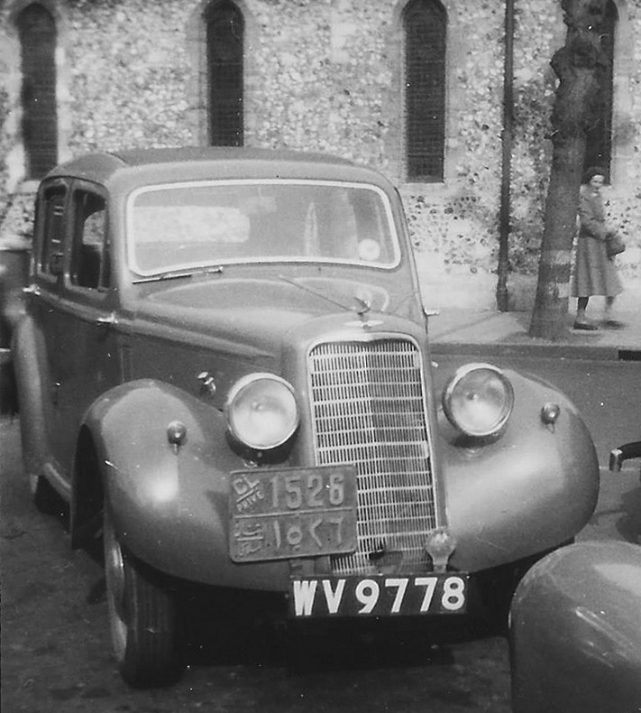 (ET 13-c56),Cairo_CL 1526_Hillman_Svenvb.jpg